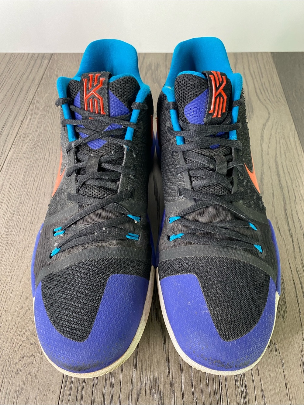 Nike Kyrie 3 Kyrache Light - Men's Size 11 Basketball Shoes - USED - Picture 2 of 10